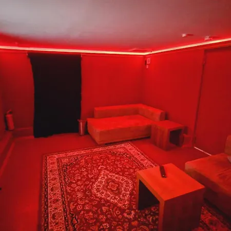 Kreuzberg 1-4 Guest Bedroom Kitchen Bathroom Cinema Room